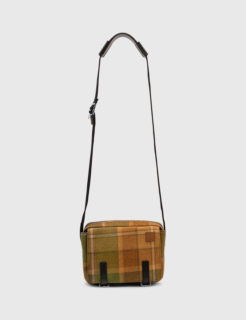 【LOEWE】XS MILITARY MESSENGER BAG XS Military messenger bag in soft grained calfskin Green - LOEWE