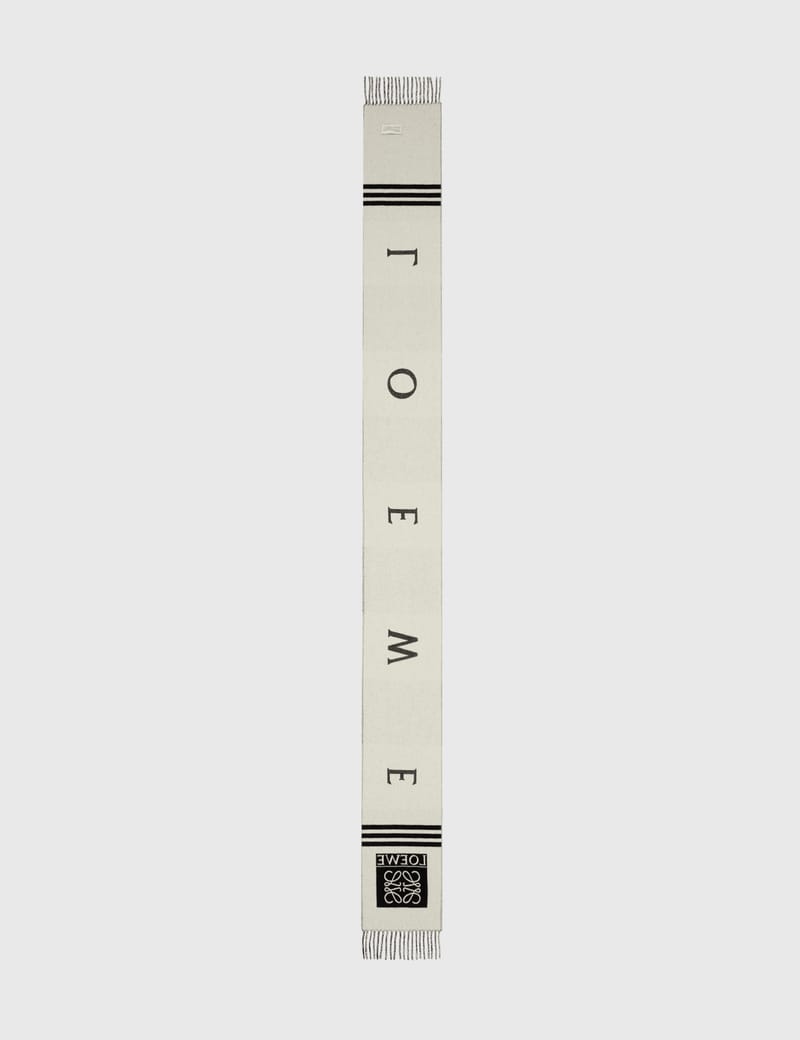 ジャケットやブーツに合う[ロエベ]エンボスロゴ ウールスカーフ LOEWE