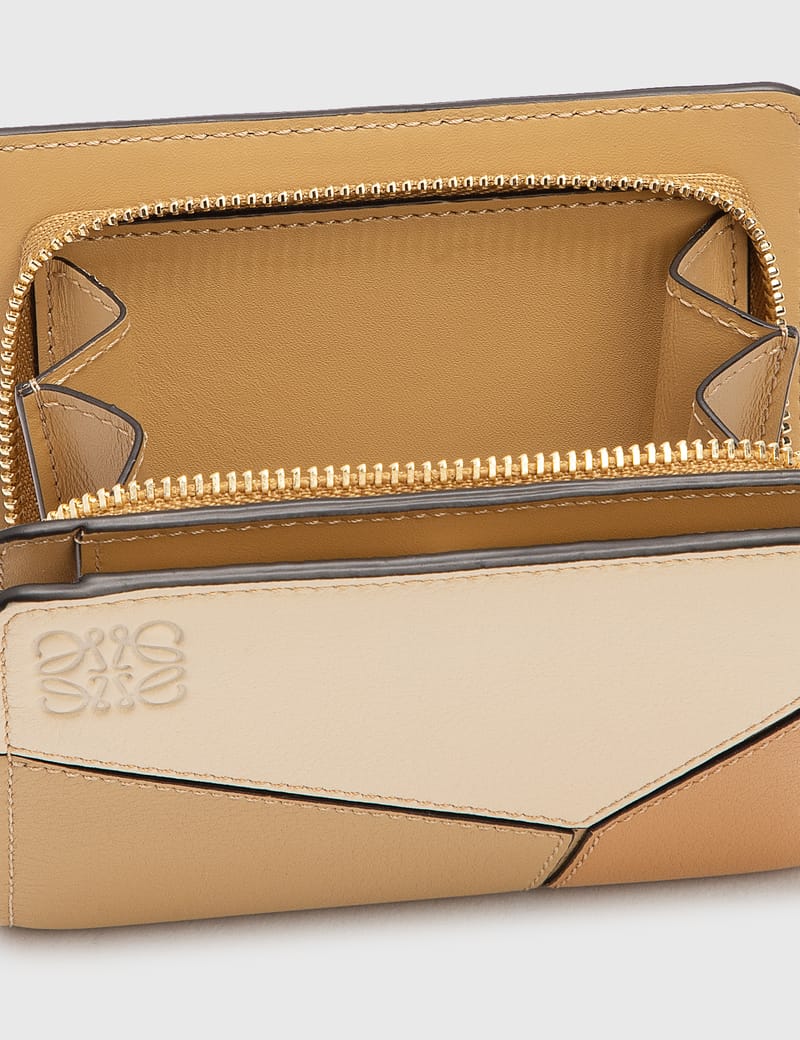 国内即発 VIPにて Puzzle Compact Zip wallet LOEWE Loewe - Puzzle Compact Zip Wallet | HBX - Globally Curated