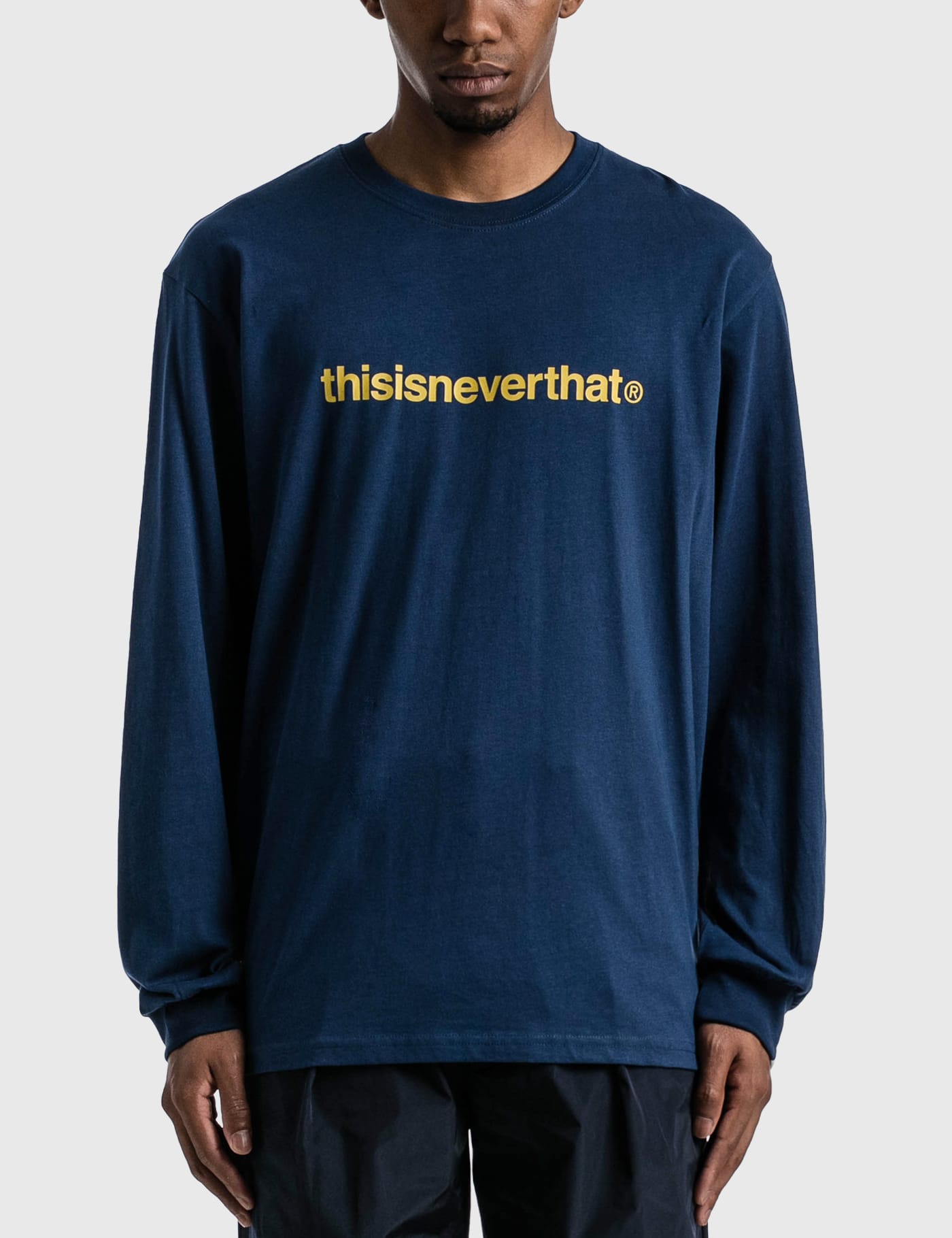 thisisneverthat® - T ロゴ ロングスリーブ Tシャツ | HBX - ハイプ