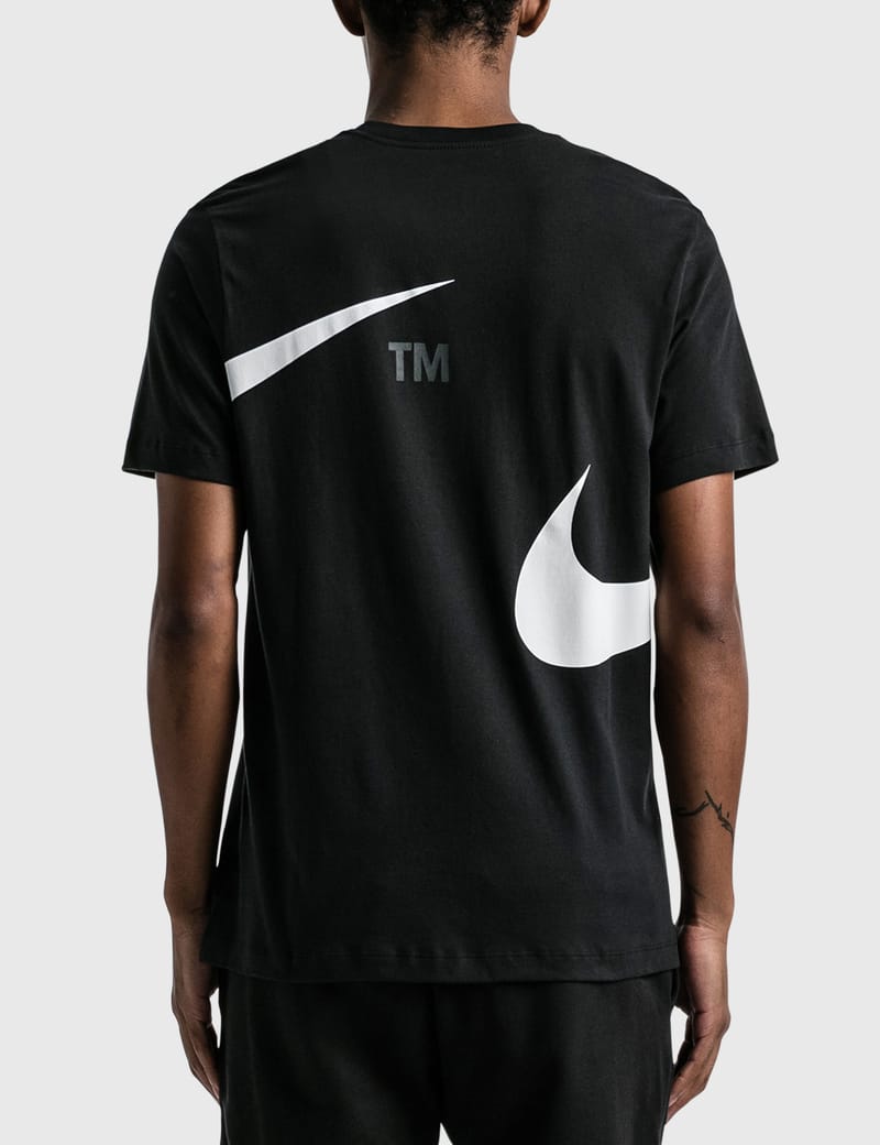 ナイキ - ナイキ スポーツウェア スウッシュ Tシャツ | HBX