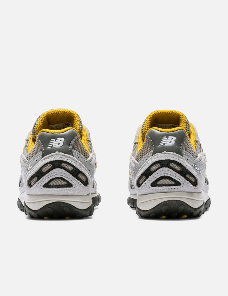 New Balance 204L - 型押しスエードと二層'N'ロゴのプレミアム