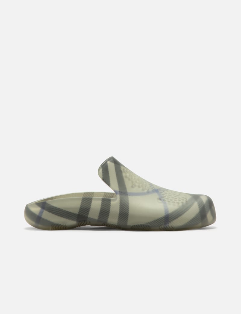 【関税&送料込】Burberry Lf Bay Sandal Burberry Bay Sandals - Laurel - 72% Off | Editorialist