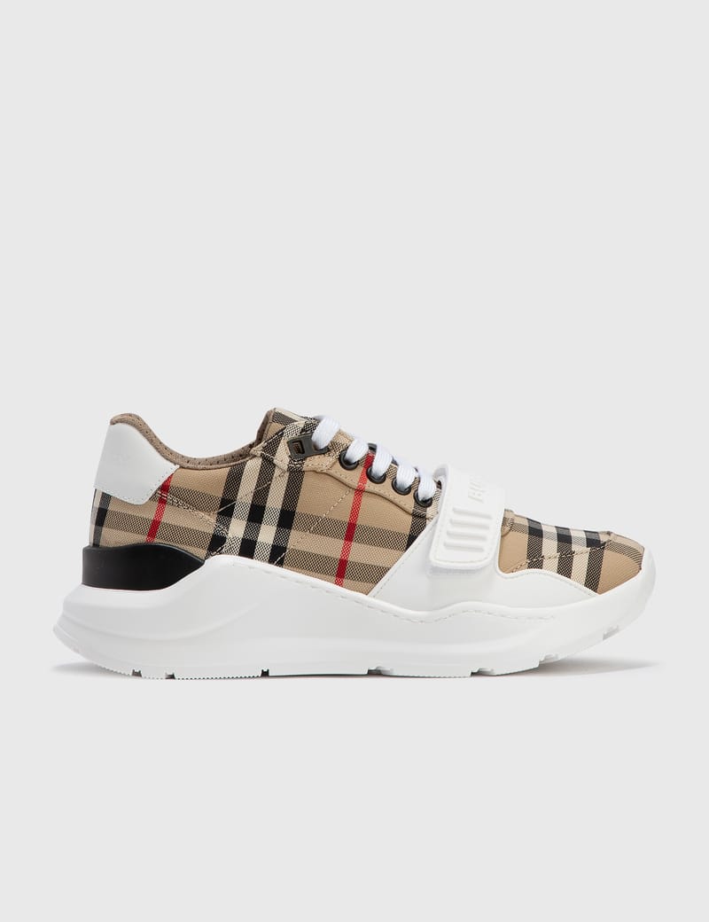 Burberry 2025 sneakers clearance