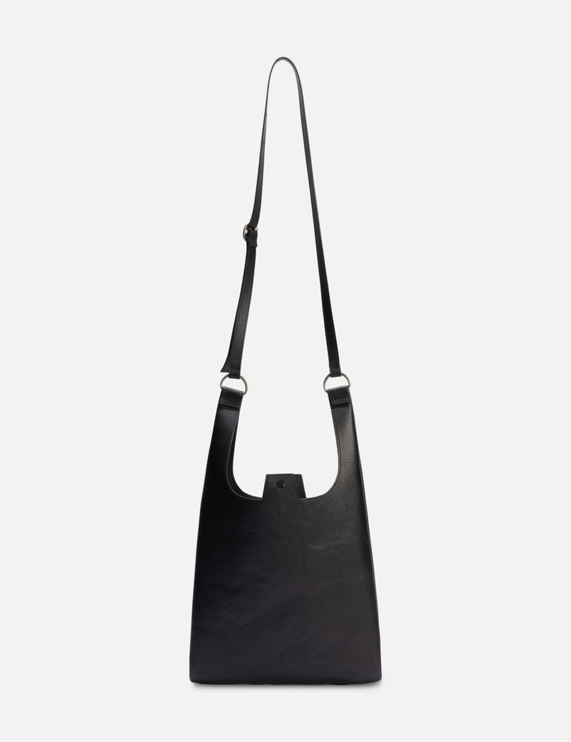 KHOKI ショルダーバッグ KHOKI The Object Bag - 本革製、カトラリー装飾が魅力のユニークな