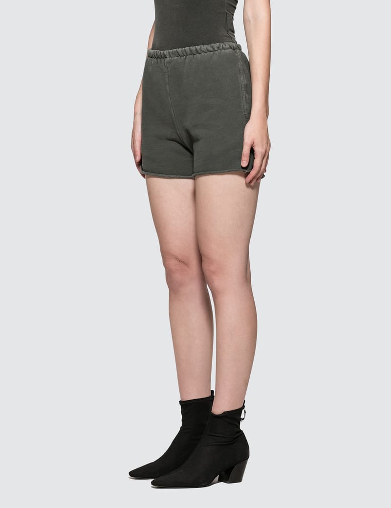 Yeezy Season 6 - Women's Sweatshorts | HBX - HYPEBEAST 為您搜羅