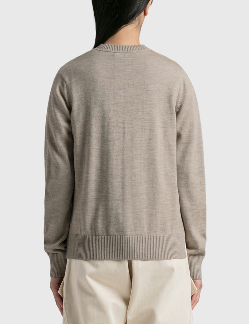 Maison Kitsuné - Double Fox Head patch R-Neck Cardigan | HBX Maison Kitsuné - Double Fox Head patch R-Neck Cardigan | HBX