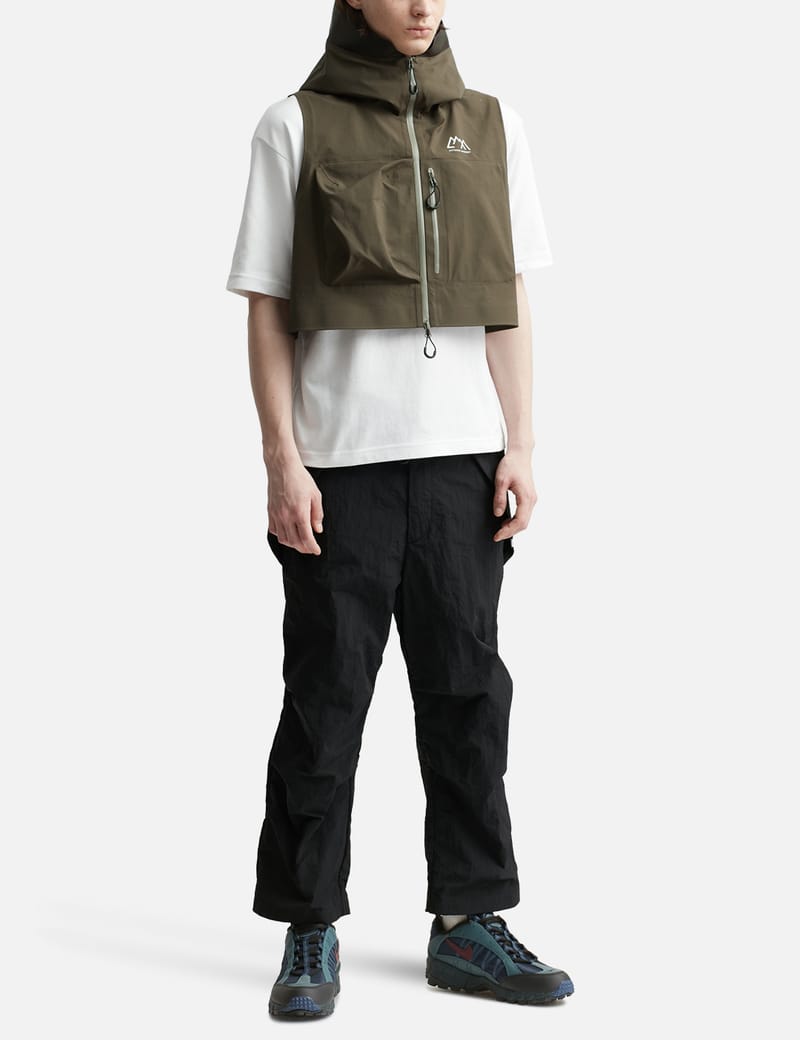 Comfy Outdoor Garment - PHANTOM VEST COEXIST | HBX - HYPEBEAST 為