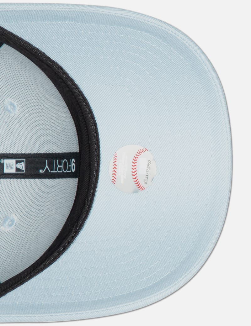 [New Era]★9FORTY MLB WASHED MINI LOGO BALL CAP New Era - New York Yankees Mini Logo 9Forty Cap | HBX