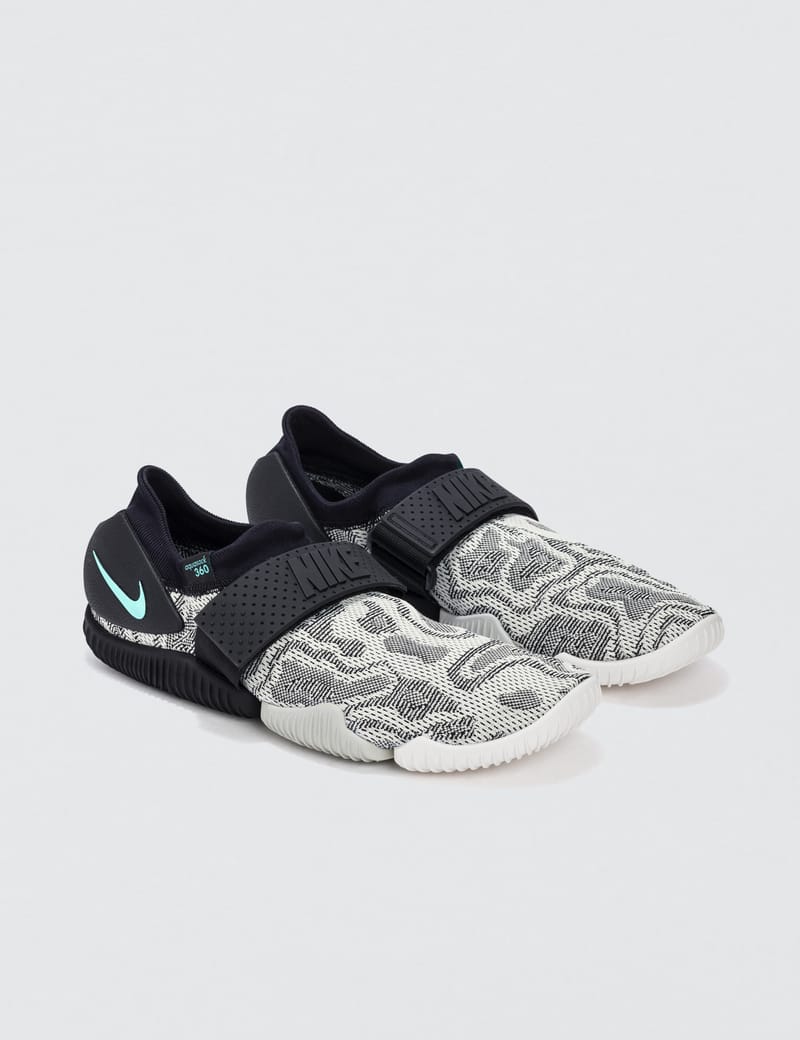 Nike aqua sock 36 on sale qs