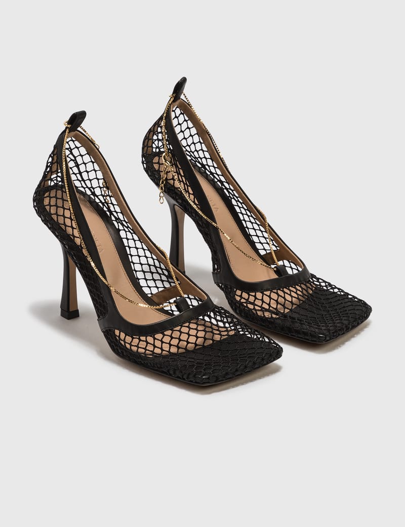 【関税&送料込】Bottega Veneta Pumps Bottega Veneta® Women's Atomic Pump in Black. Shop online now.