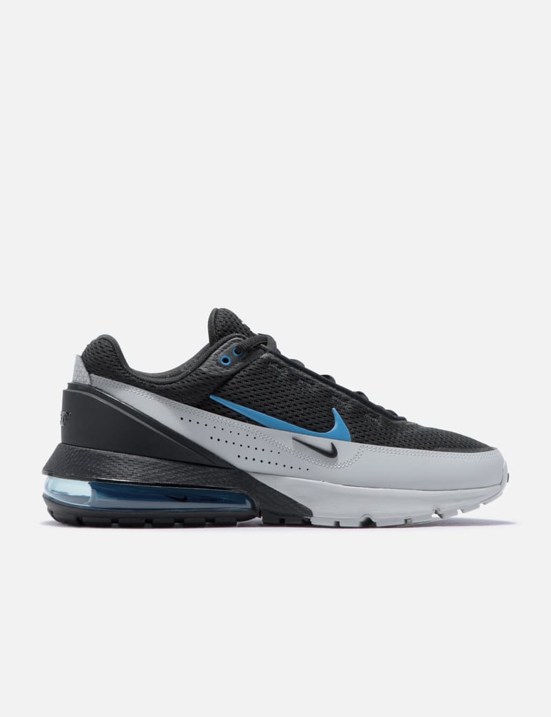 Air max outlet axis lifestyle