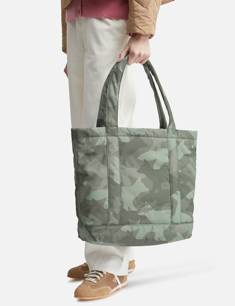 Maison Kitsuné Camo Fox Large Tote - カモ柄刺繍×ジッパー付きの大