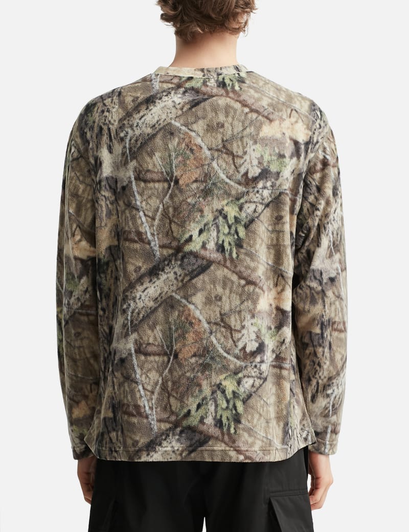 thisisneverthat® Fleece Crew - Garment-washed Mossy Oak camo