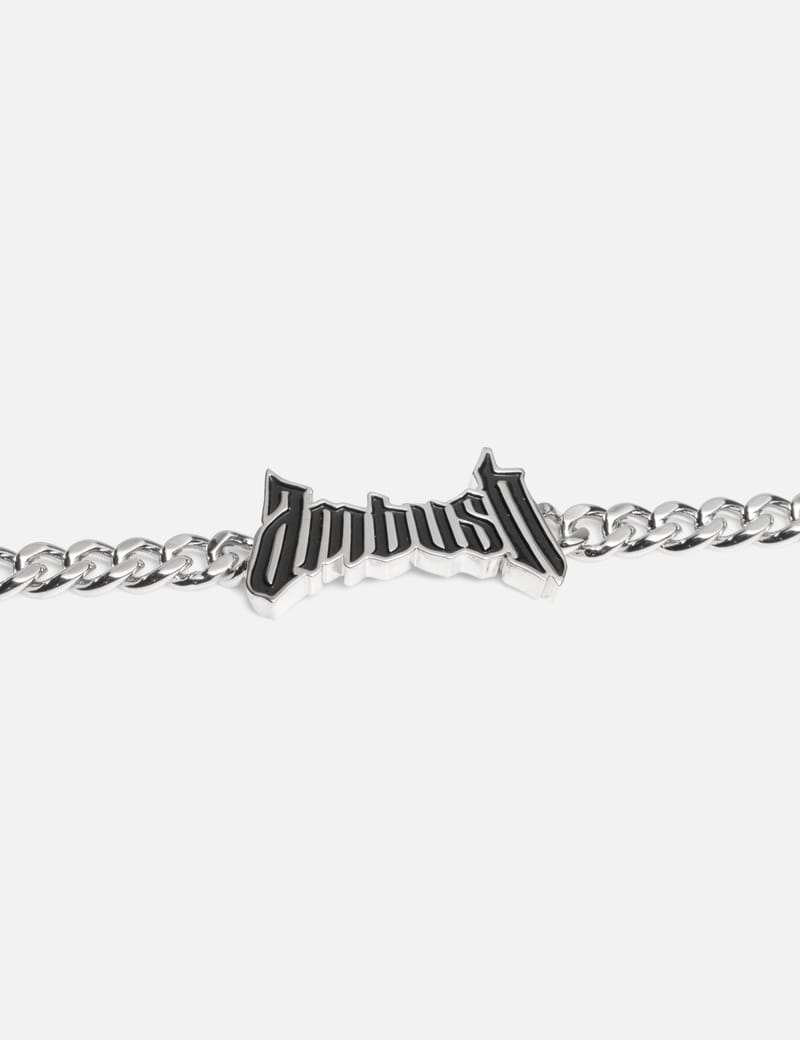 AMBUSH® - トラッド ロゴ ブレスレット | HBX - ハイプビースト