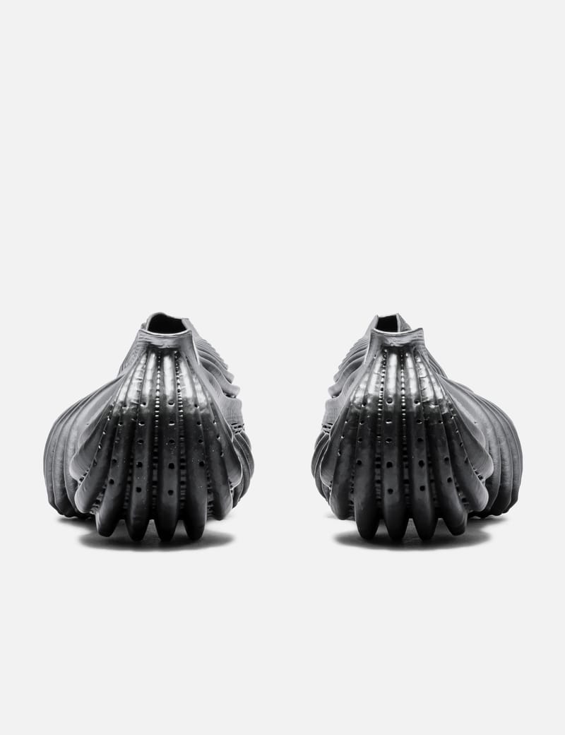 ALIVEFORM - Armis Low+ | HBX