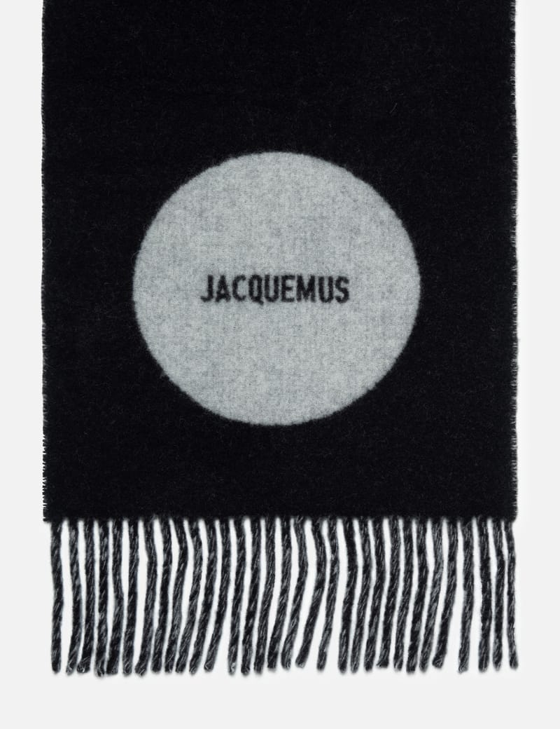 Jacquemus - L'ECHARPE ROND CARRE | HBX - Globally Curated
