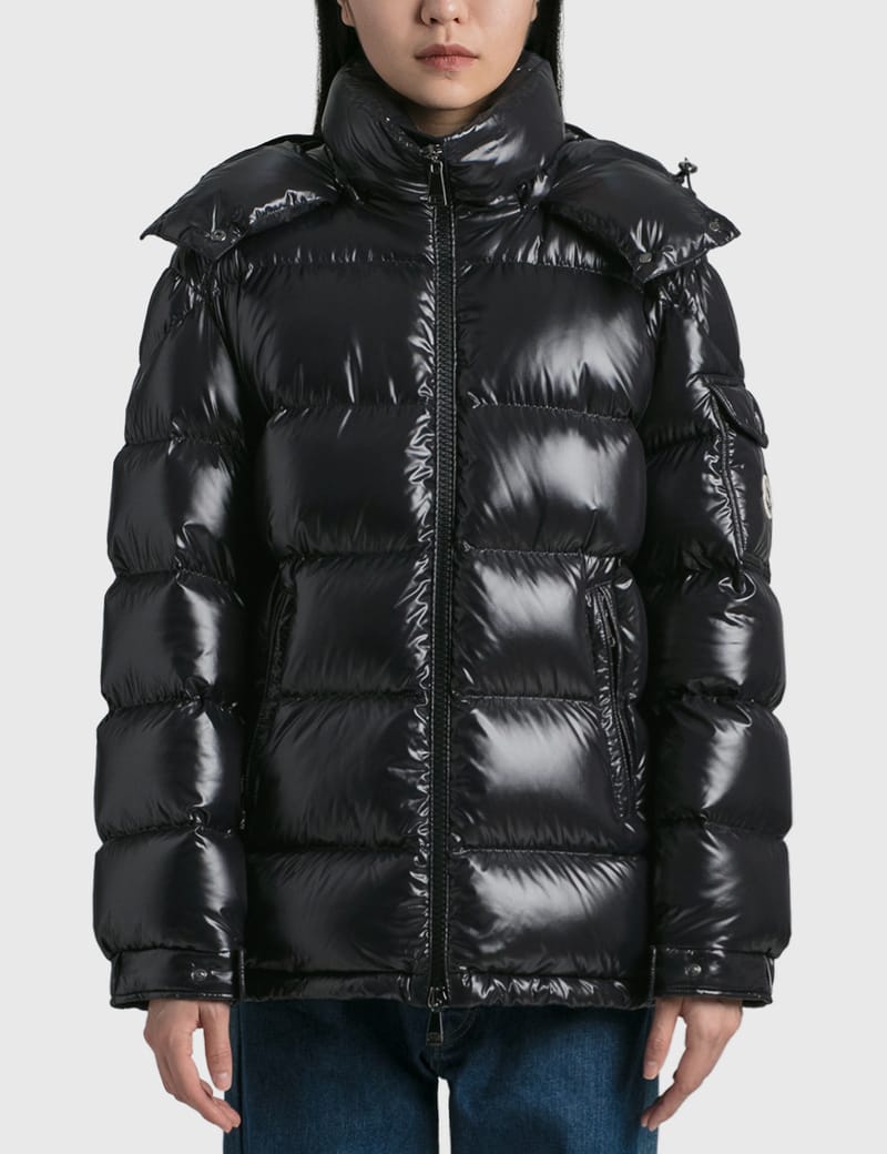Moncler - Maire Short Down Jacket | HBX - HYPEBEAST 為您搜羅全球