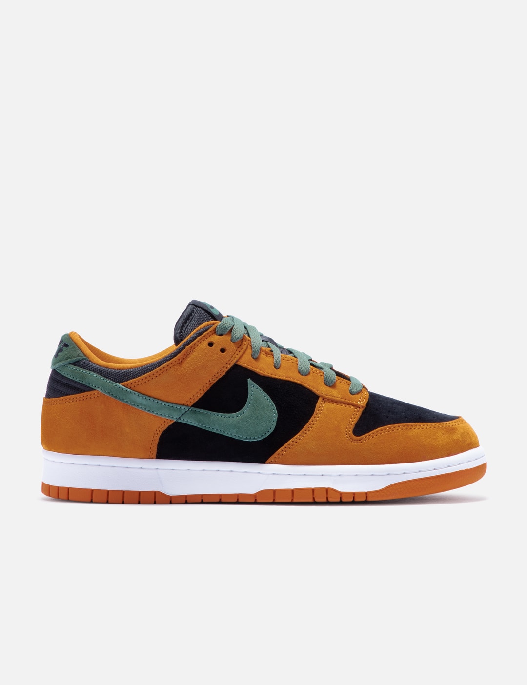 low dunks nike hibbett sports