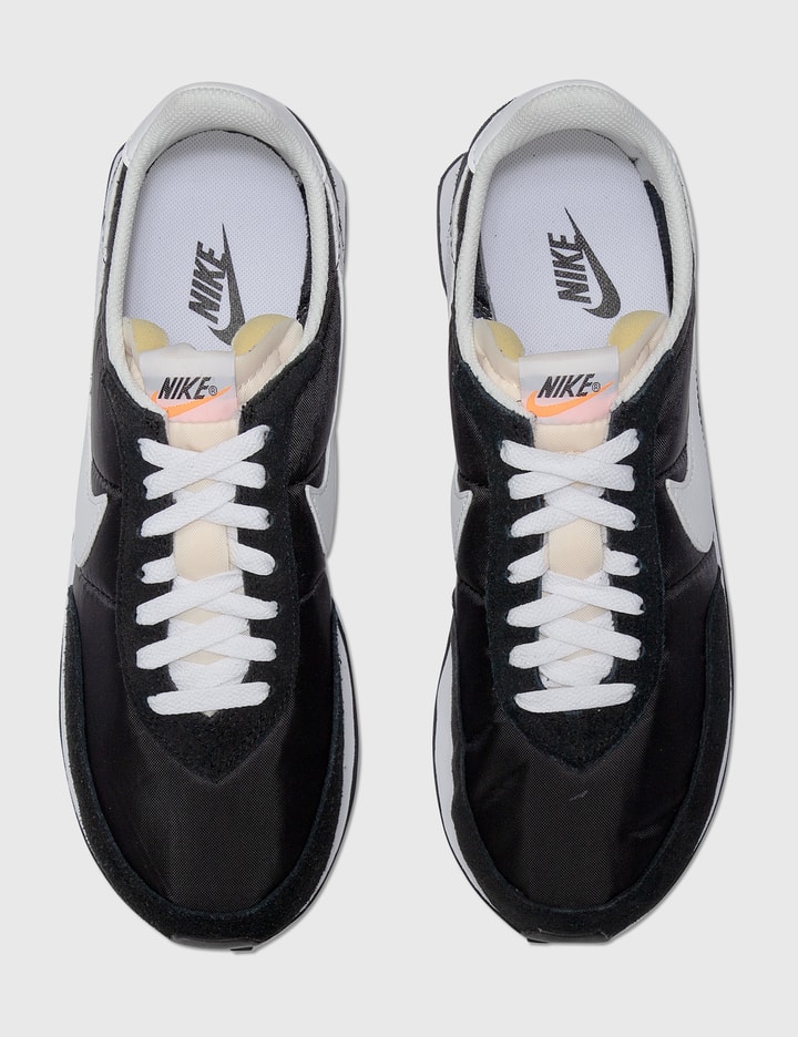 nike waffle trainer 2 black white
