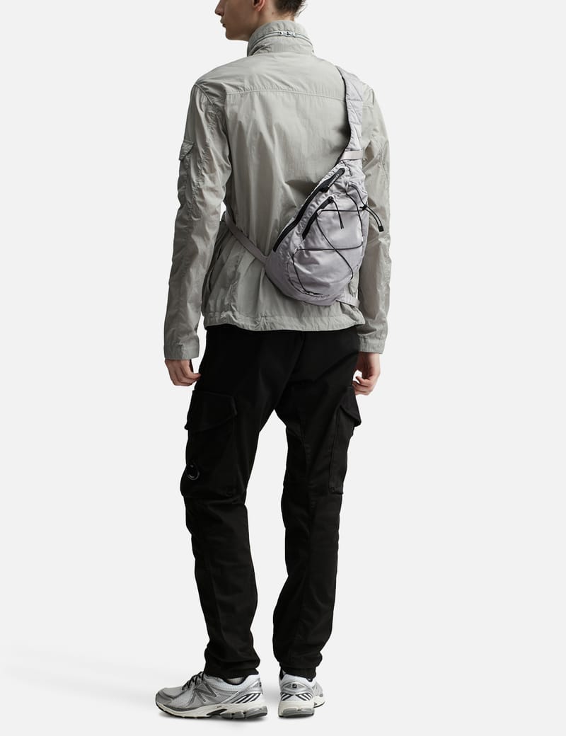 シーピーカンパニー - NYLON B CROSSBODY RUCKSACK | HBX