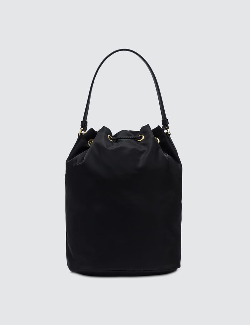 ショルダーバッグ・ポシェット Prada Black Nylon Bucket Bag Prada Re-Nylon Bucket Bag | Saks Fifth Avenue