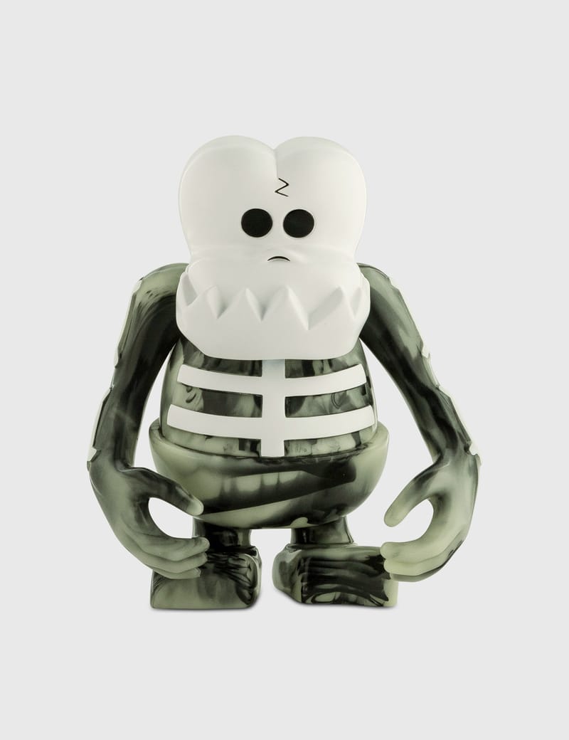 Secret Base - Skull-Kun Marble G.I.D Ver. | HBX - HYPEBEAST 為您