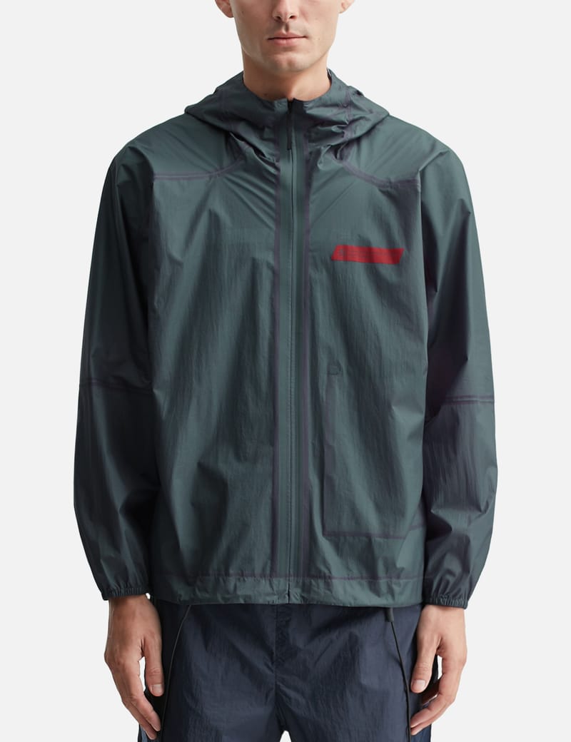 District Vision - セオ ハーフジップ シェル | HBX