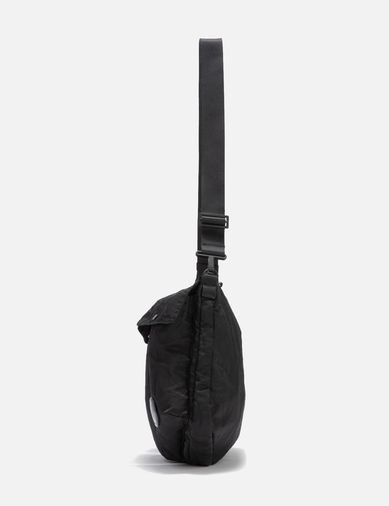 シーピーカンパニー - NYLON B UTILITY PACK | HBX シーピーカンパニー - NYLON B UTILITY PACK | HBX