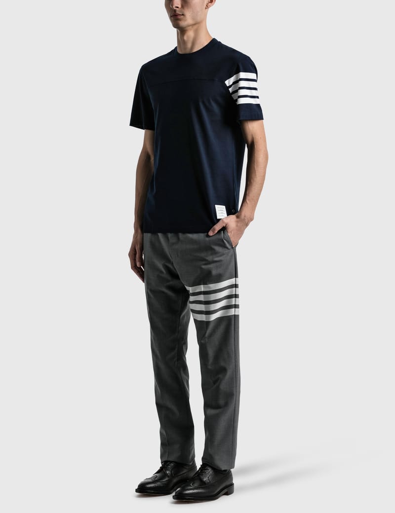 【Thom Browne】 4-BarコットンジャージTシャツ Thom Browne - Engineered 4 Bar T-shirt | HBX - Globally