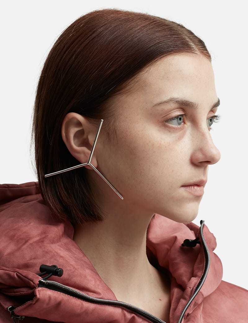 【関税込み】Y/Project ピンク Maxi Y ピアス Y/PROJECT - MAXI Y EARRINGS | HBX - Globally Curated Fashion