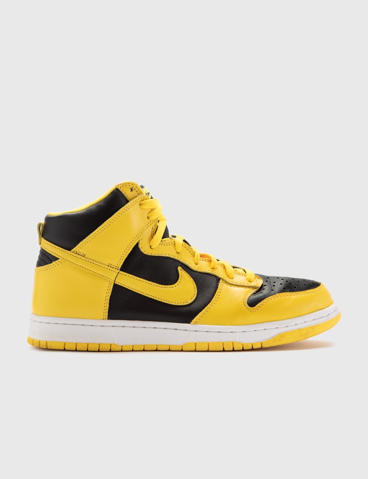 sb dunk high pro maize black