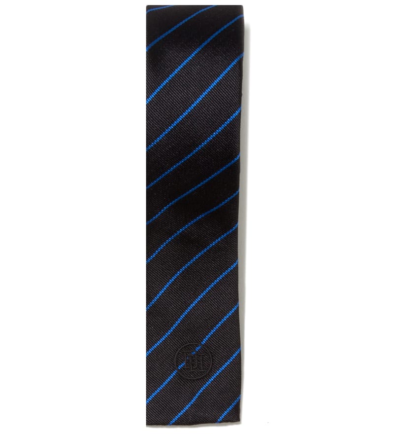 tie_blue_1.jpg?fit=max&w=1080&q=90