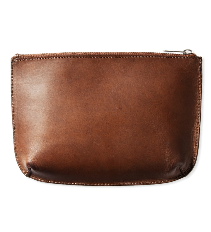A.P.C. - Chocolate Large Pouch | HBX - HYPEBEAST 為您搜羅全球潮流時尚品牌