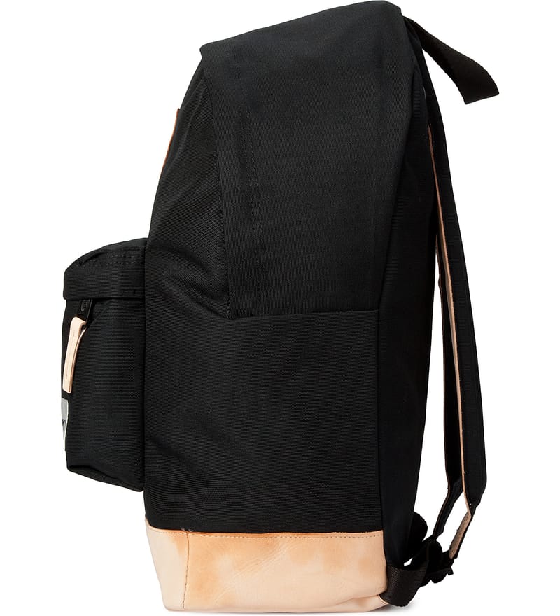 A.P.C. - Eastpak A.P.C. Black Classic Backpack | HBX - ハイプ