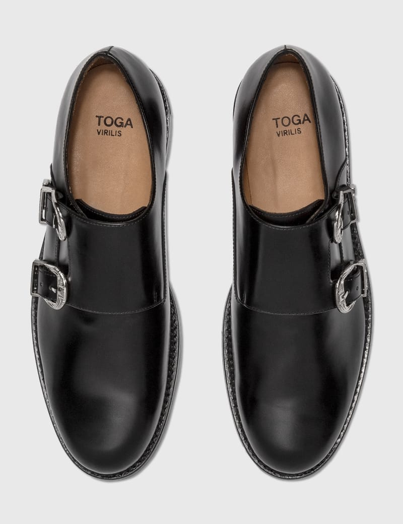 TOGA VIRILIS　革靴　ブラック ドレスシューズ バックル付き TOGA VIRILIS 革靴 ブラック ドレスシューズ バックル付き TOGA