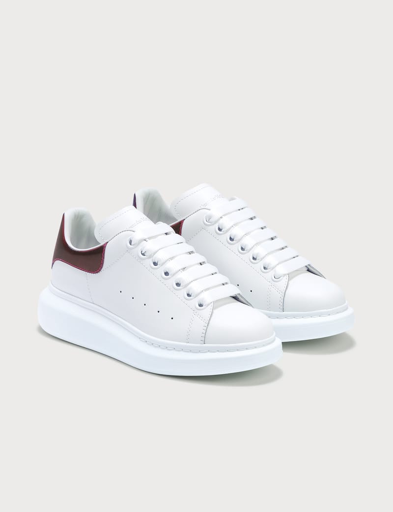 【ALEXANDER MCQUEEN】OVERSIZE SNEAKERS Alexander McQueen - Iridescent Oversized Sneaker | HBX