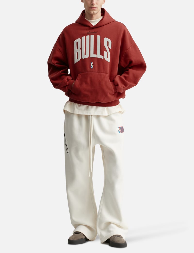 Fear of God Essentials Fear of God x NBA Bulls 90's Hoodie - Red