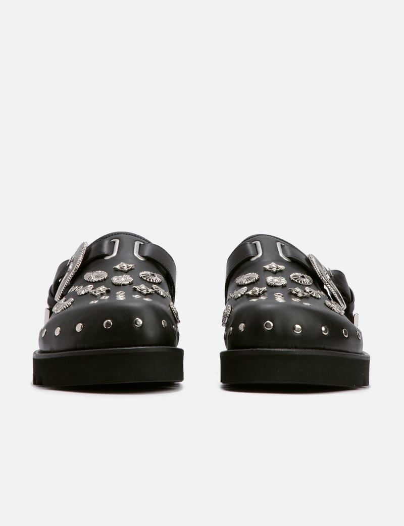 Toga Pulla - Eyelet Metal Sabot | HBX - HYPEBEAST 為您搜羅