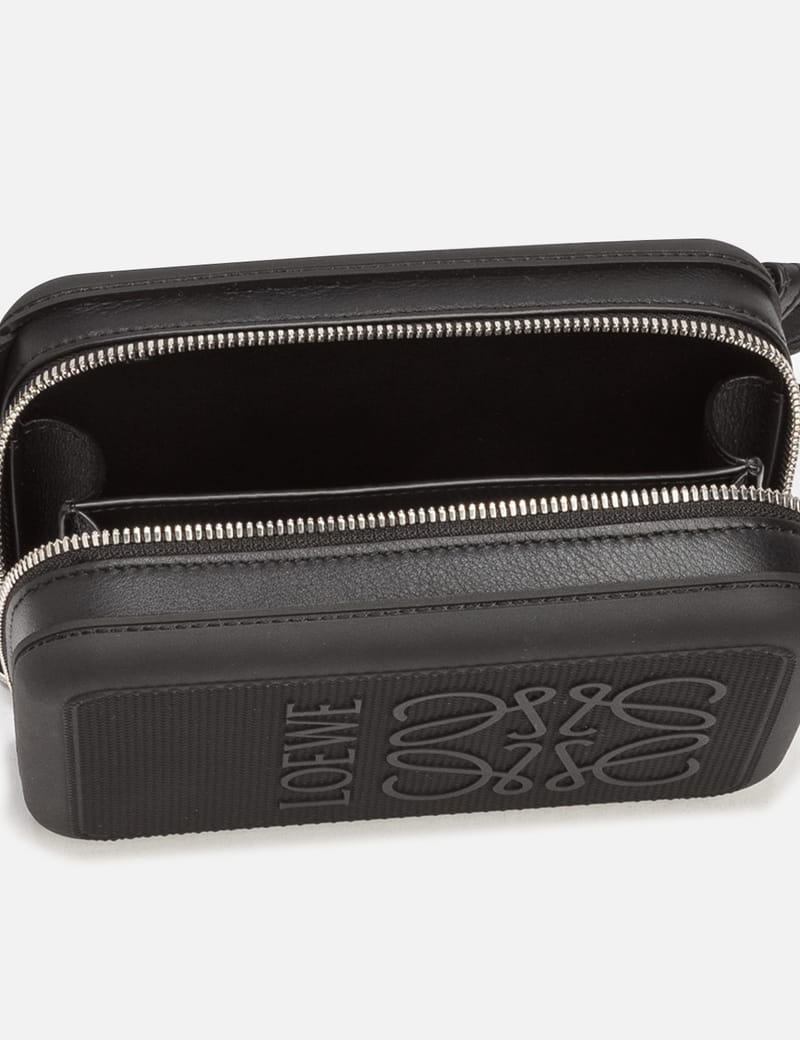 ロエベ - モールド スリング | HBX - ハイプビースト(Hypebeast