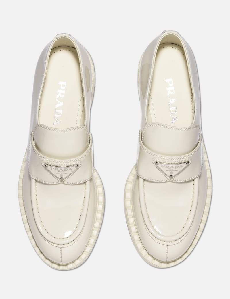 Prada - チョコレート ポリッシュ レザー ローファー | HBX