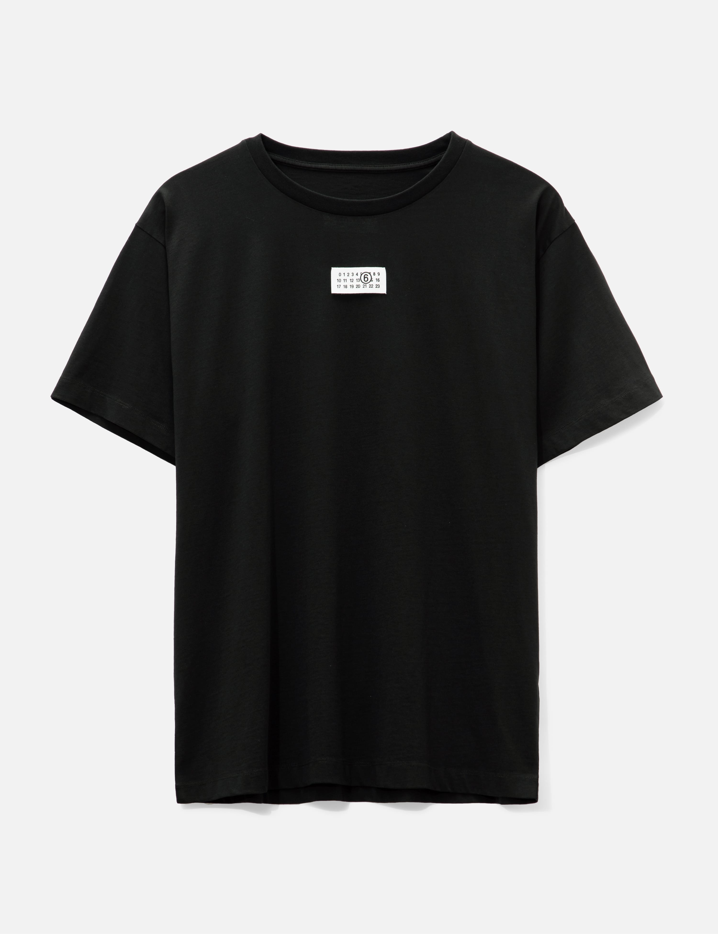 Sacai - KAWS Flock Print T-shirt | HBX - HYPEBEAST 為您搜羅全球 