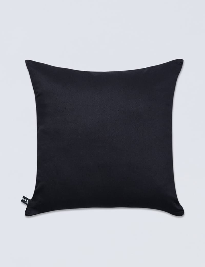 Mastermind Japan - Skull Cushion | HBX - Globally Curated Fashion