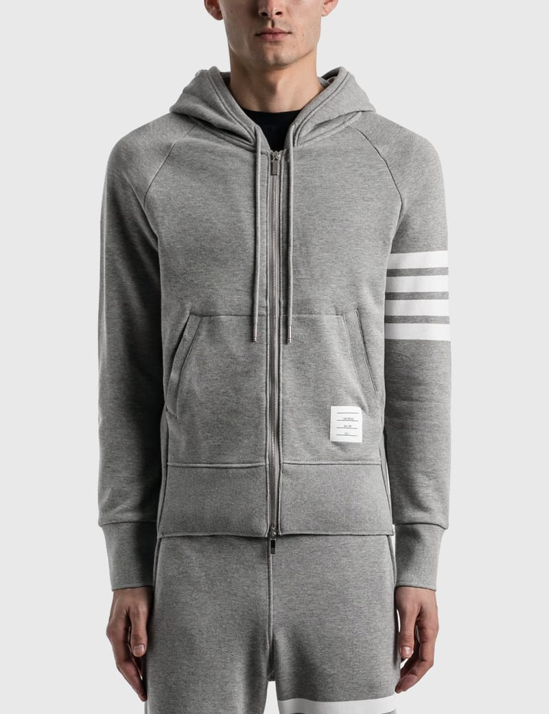 トム ブラウン - Classic Full Zip Hoodie | HBX - ハイプ