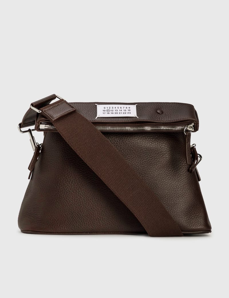 【MAISON MARGIELA】5AC SHOULDER BAG Maison Margiela - 5ac Shoulder Bag | HBX - HYPEBEAST 為您