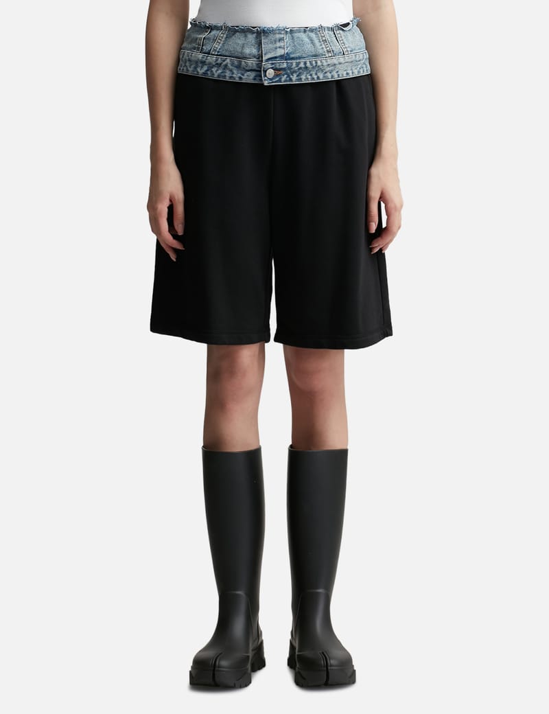 【送料関税込み】MM6 MAISON MARGIELA Women Shorts Burmudas MM6 Maison Margiela - Bermuda Short in Black – gravitypope