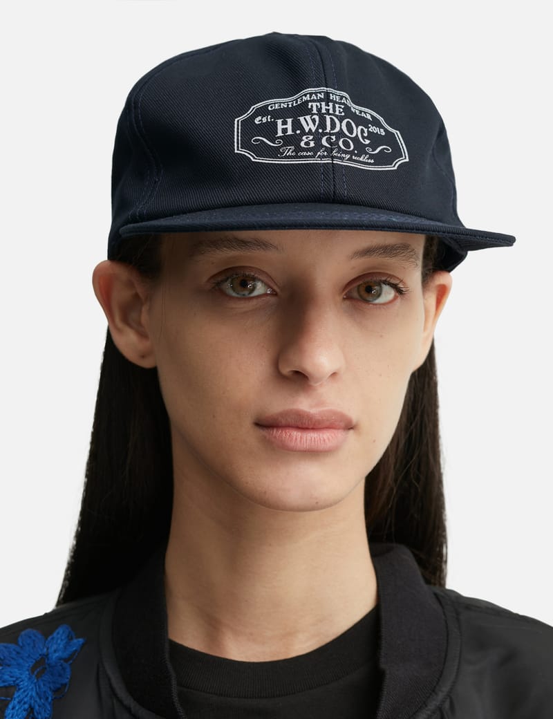 THE H.W.DOG&CO. Trucker Cap - Navy 6-panel cap with flat brim THE H.W.DOG&CO. Trucker Cap - Navy 6-panel cap with flat brim