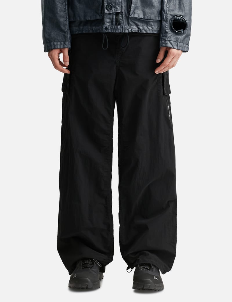 パンツ C.P. Company FLATT NYLON CARGO PANTS C.P. Company Men's' Flatt Nylon Cargo Pants in Black | LN-CC®