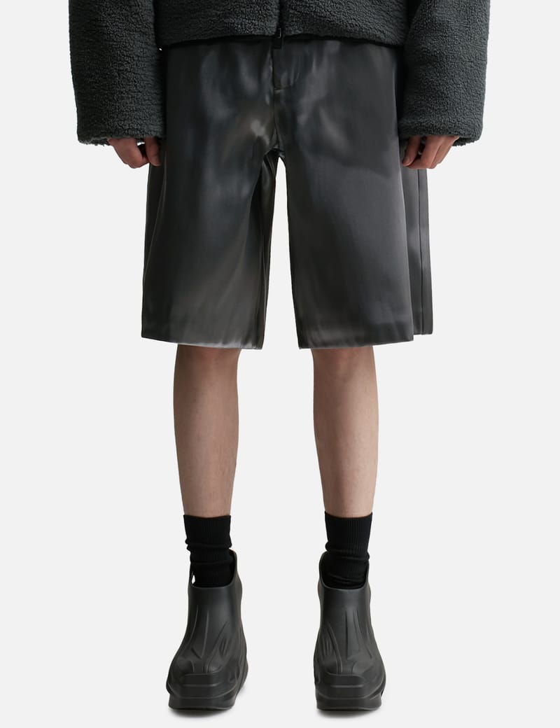 Heliot Emil - LIQUID METAL SHORTS | HBX - ハイプビースト