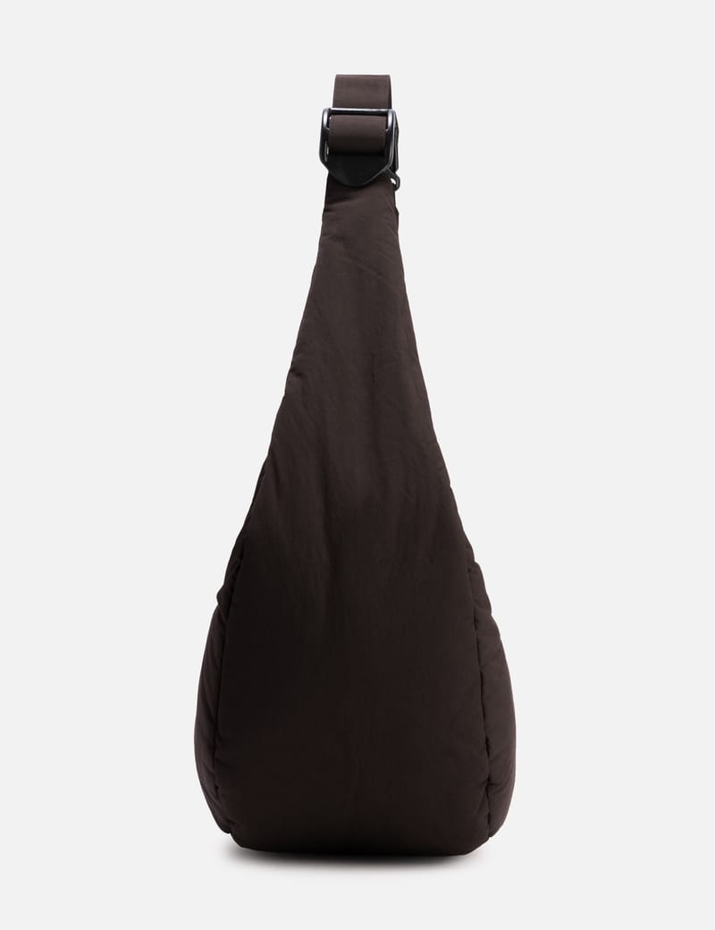 Seventh Lunar Sac - 軽量ナイロンのスリングバッグ。パソコンスリーブ